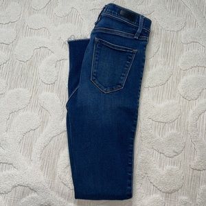 Abercrombie & Fitch ultra high rise jean 25/0